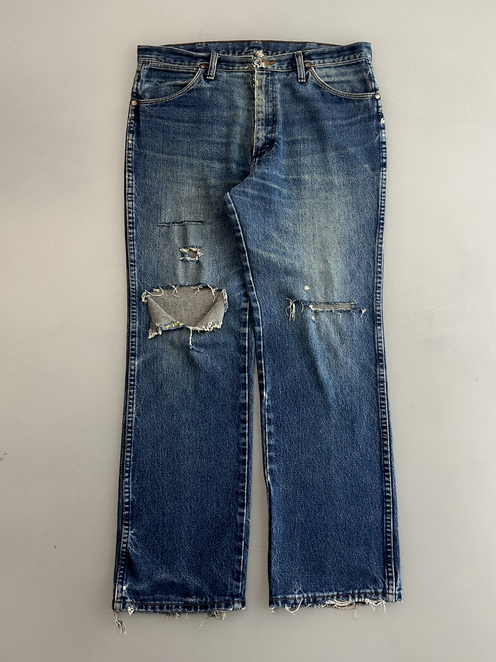Thrashed 1990's Wrangler 13MWZ's [34"]