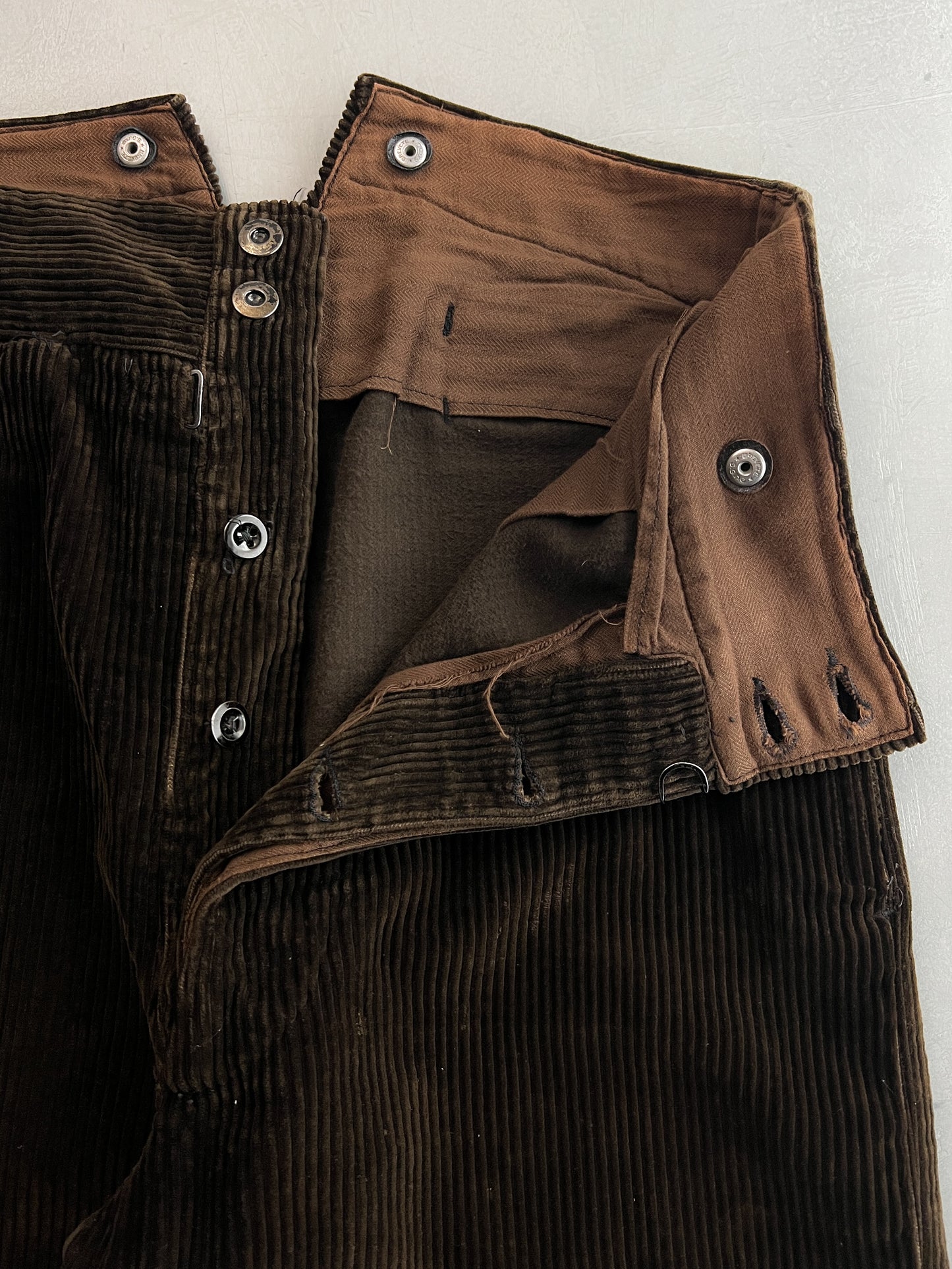 1940's Le Favori French Buckel Back Cord Work Pants [33"]