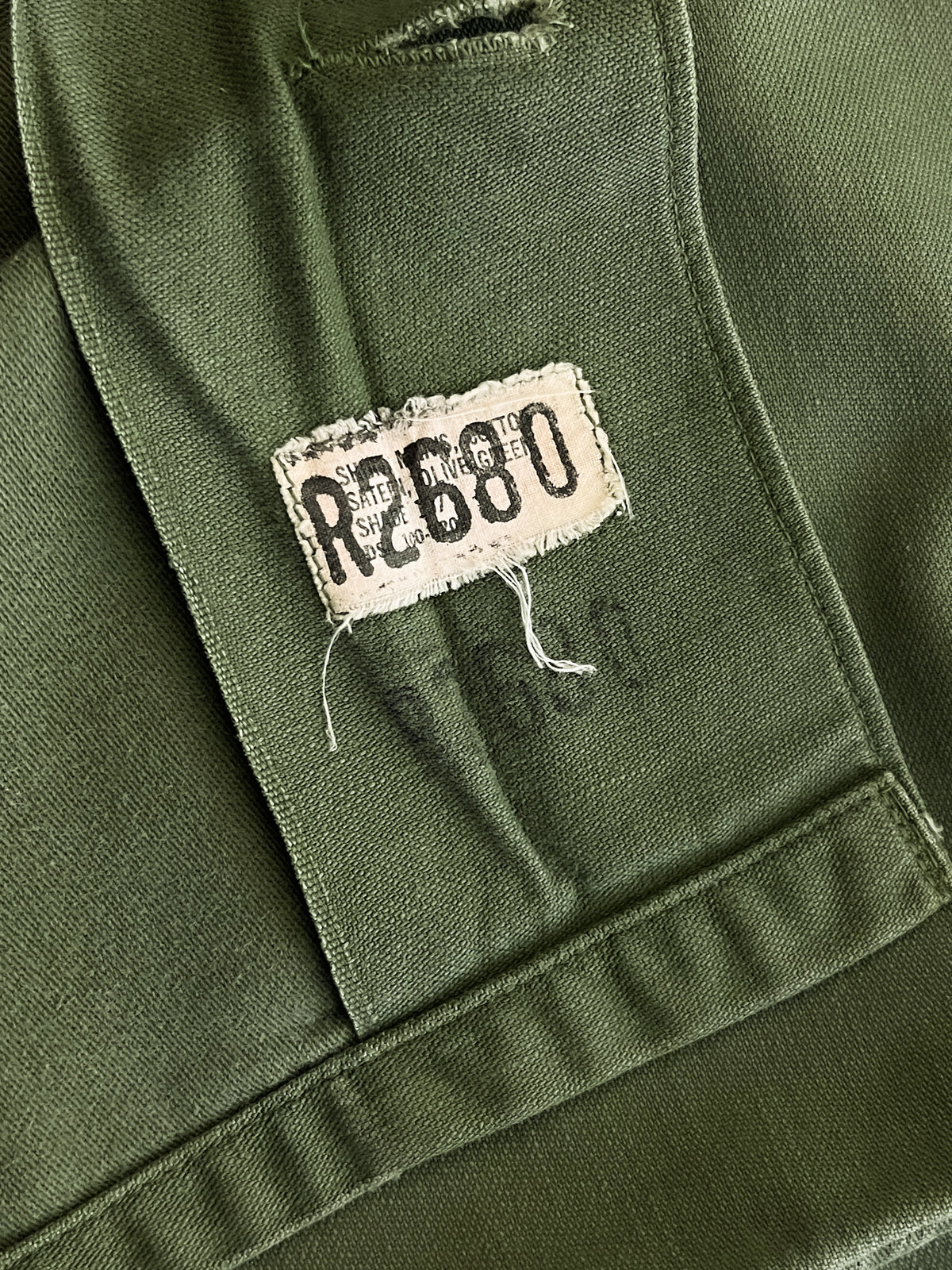1960s U.S. Army OG-107 Utility Shirt w 196th Infantry Brigade
[M]