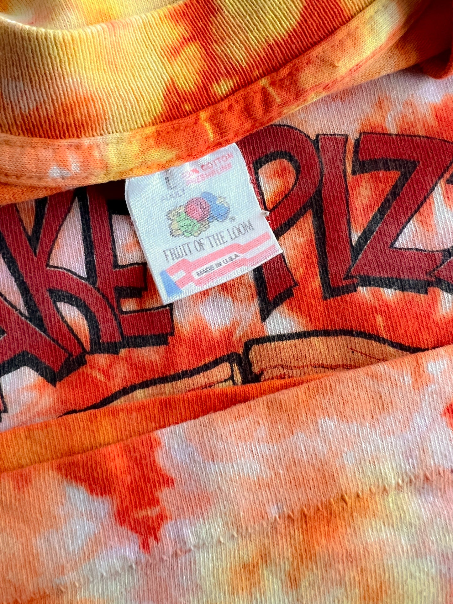 1990’s Make Pizza Not War Tee [L]