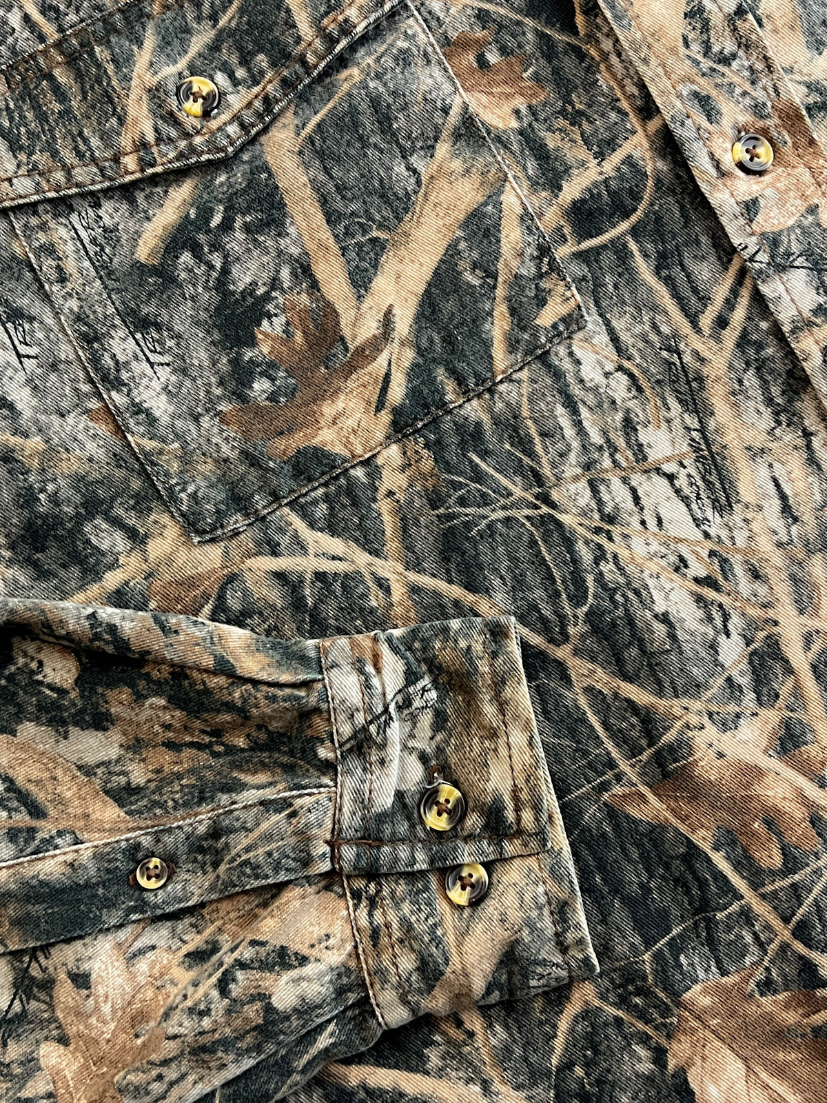 Buck Master Realtree Shirt [XL]