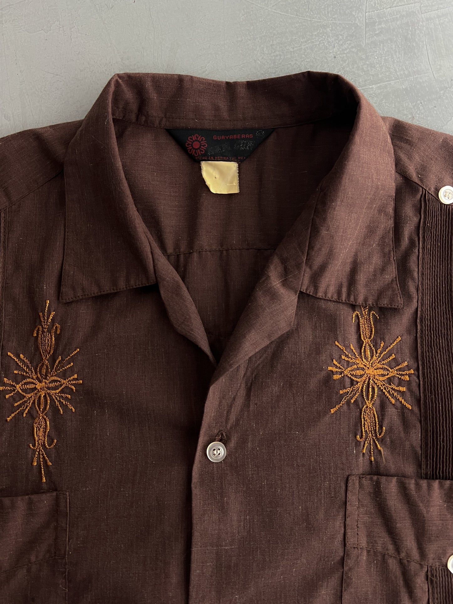 Embroidered Guayabera Shirt [L]