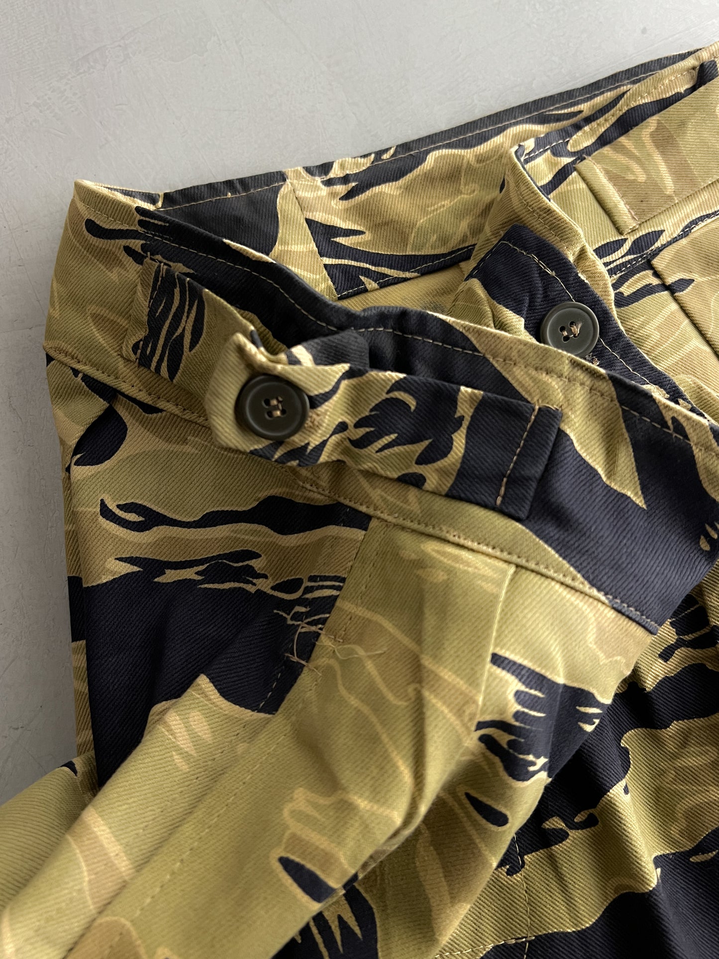 Pleated Tiger Camo Shorts [34”]
