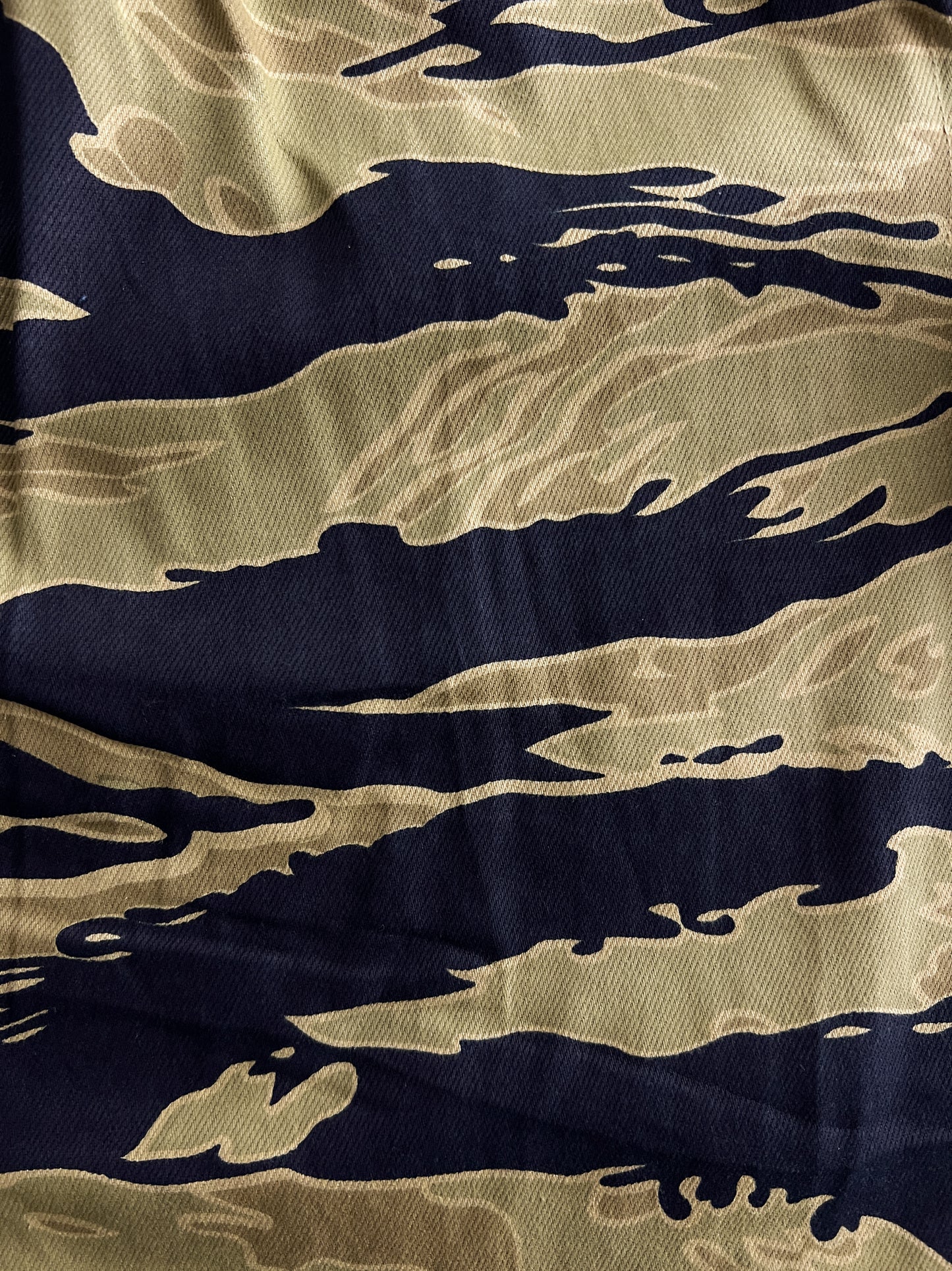 Pleated Tiger Camo Shorts [34”]