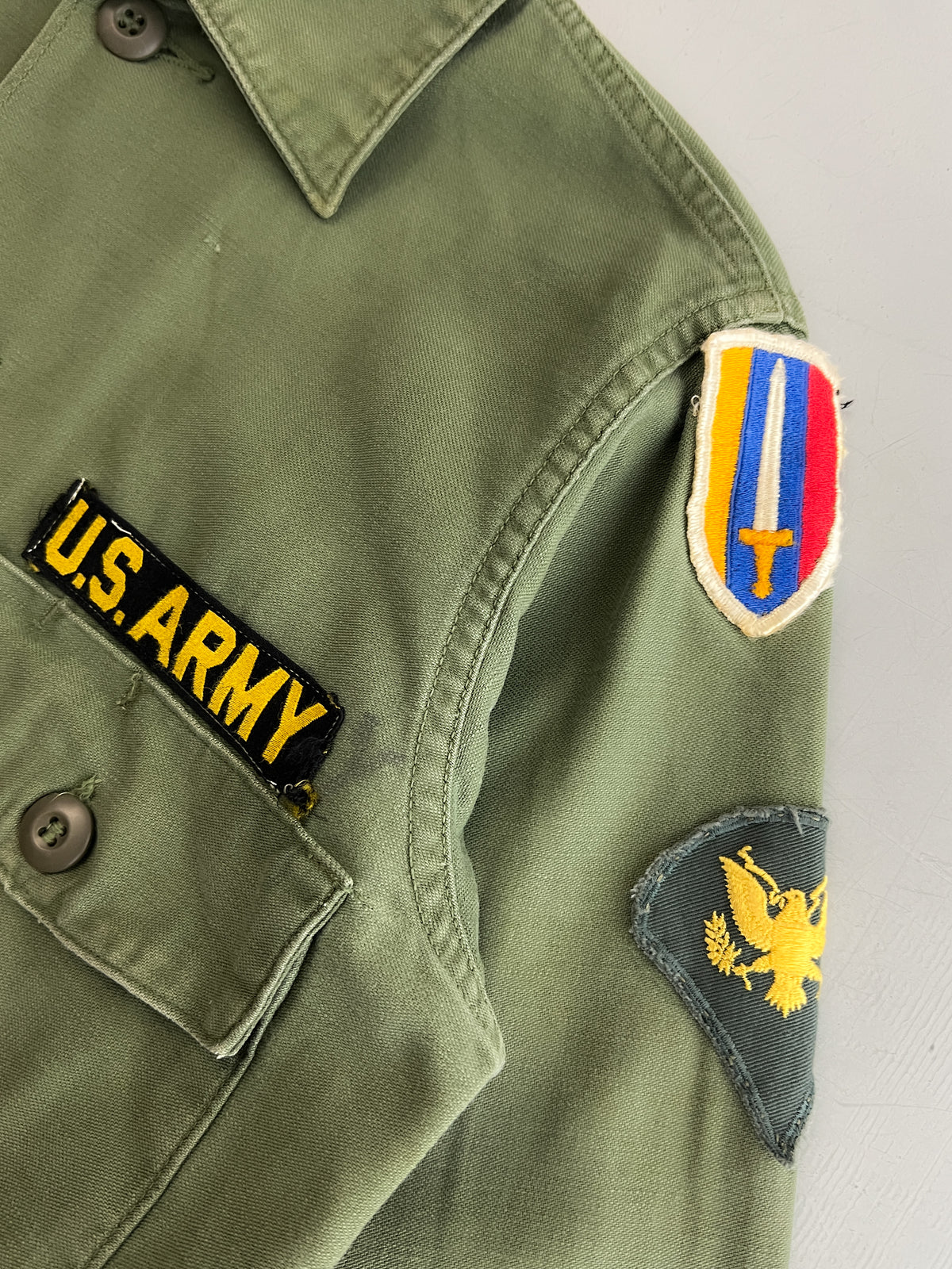 1960s U.S. Army OG-107 Utility Shirt w 196th Infantry Brigade
[M]