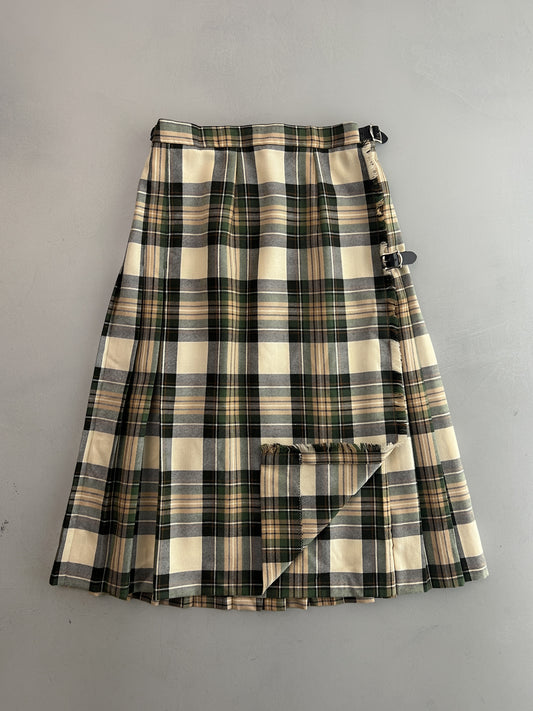 British Wool Kilt [27']