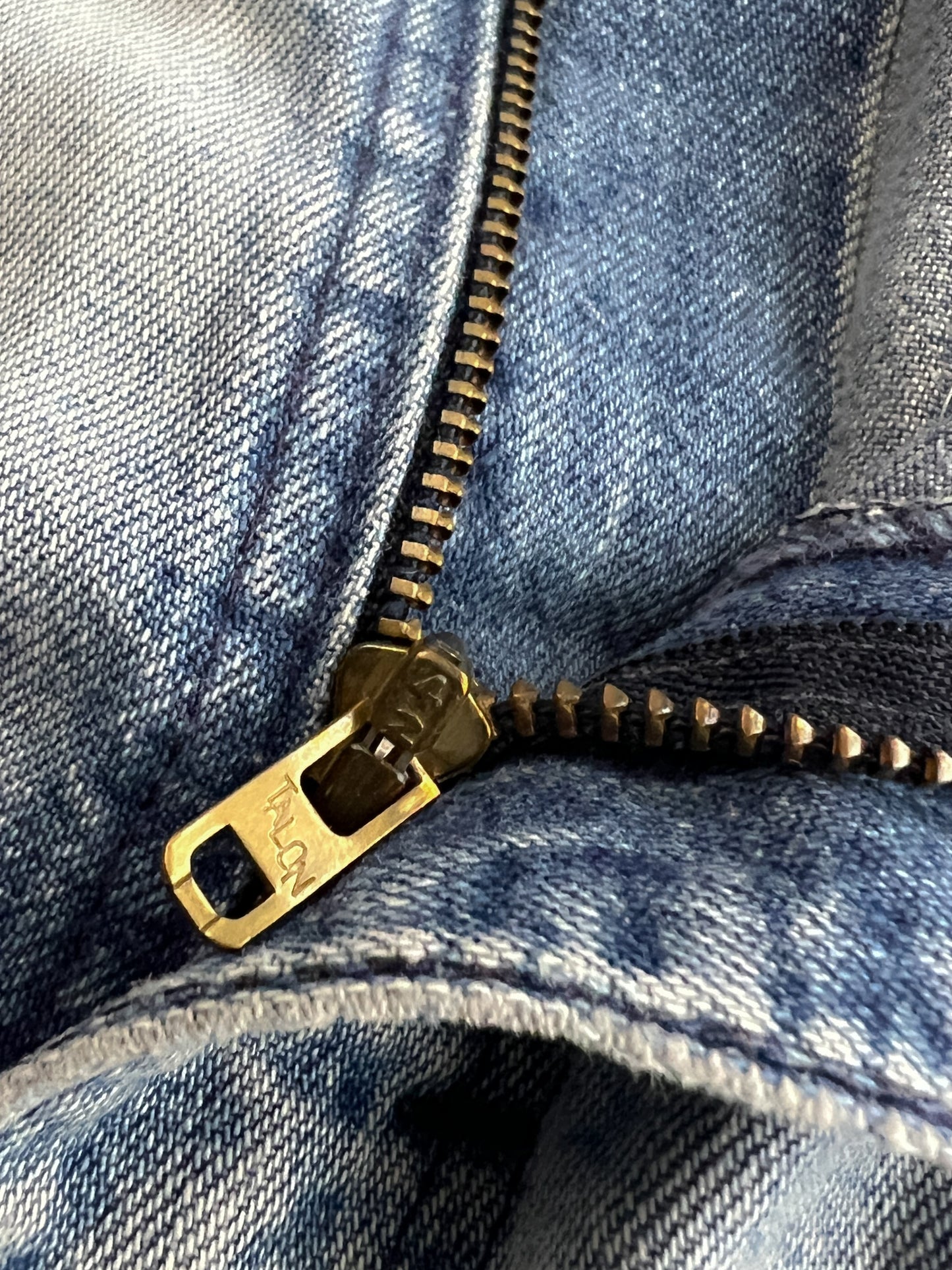Thrashed 1960's Osh-Kosh Denim Carpenters [32"]
