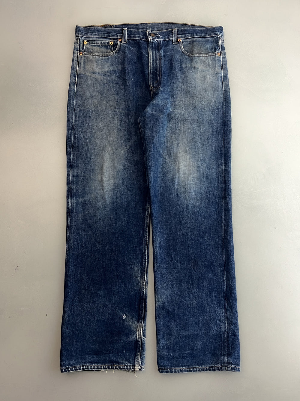 Thrashed 00's Levi's 520's [39"]