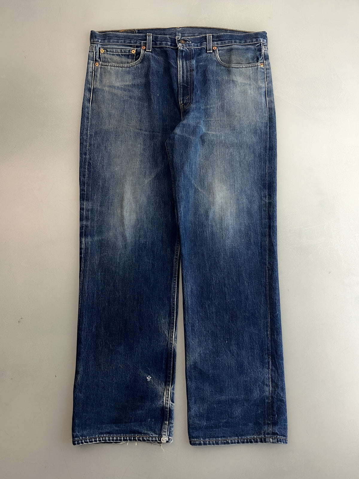 Thrashed 00's Levi's 520's [39"]