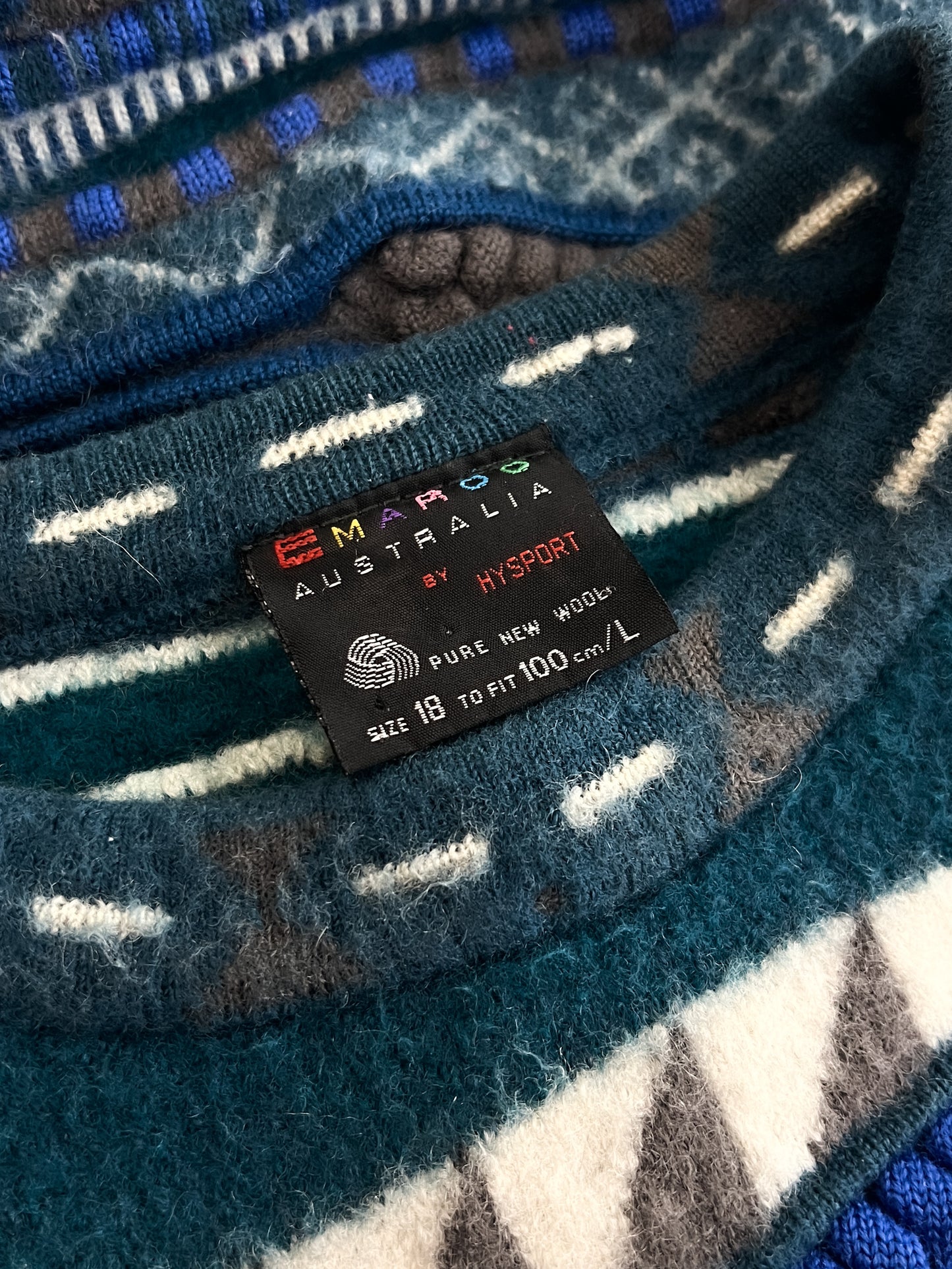 1990's Emaroo 3-D Knit [S/M]