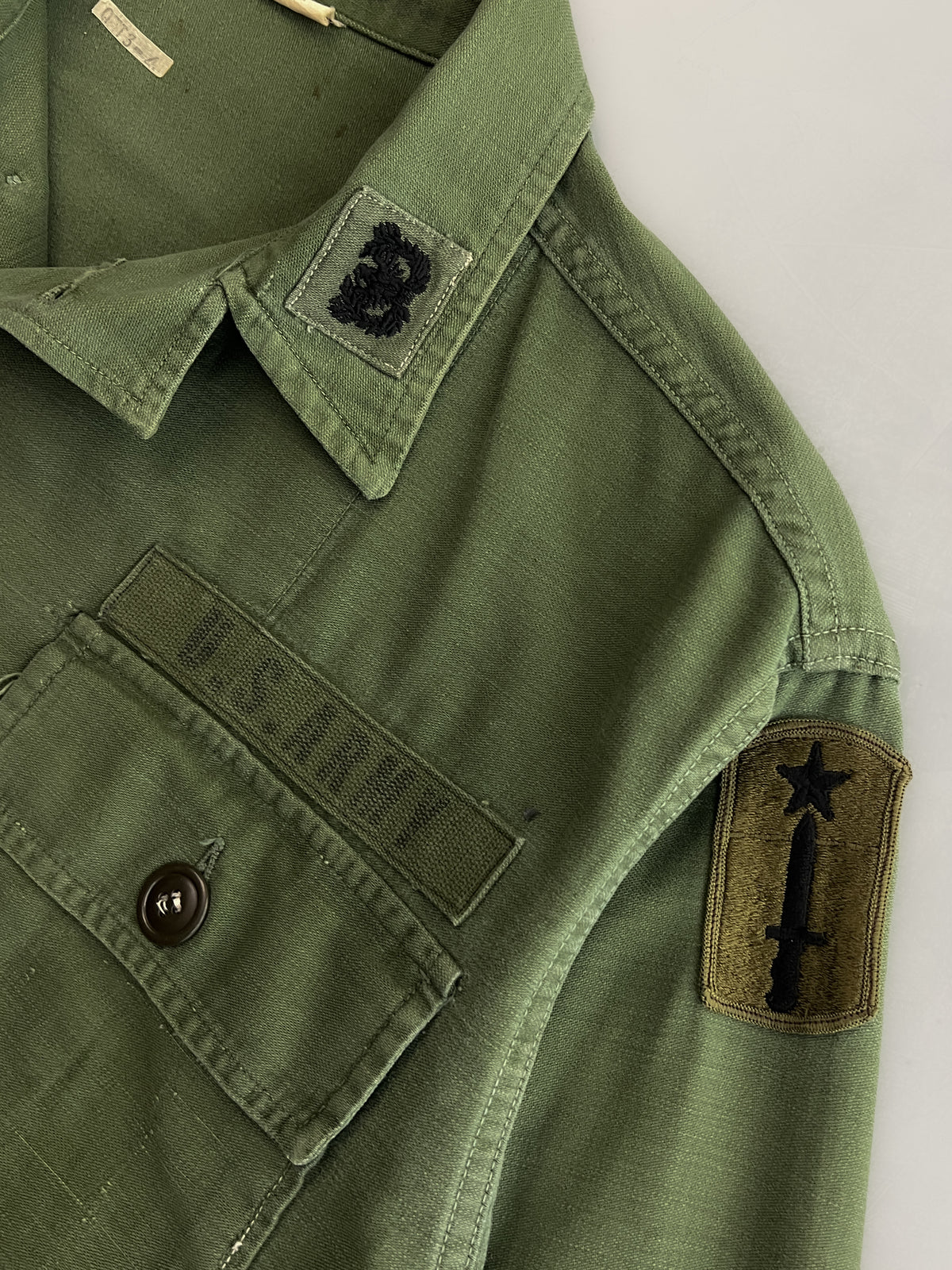 1960’s U.S. Army OG-107 Utility Shirt w 196th Infantry Brigade [M]