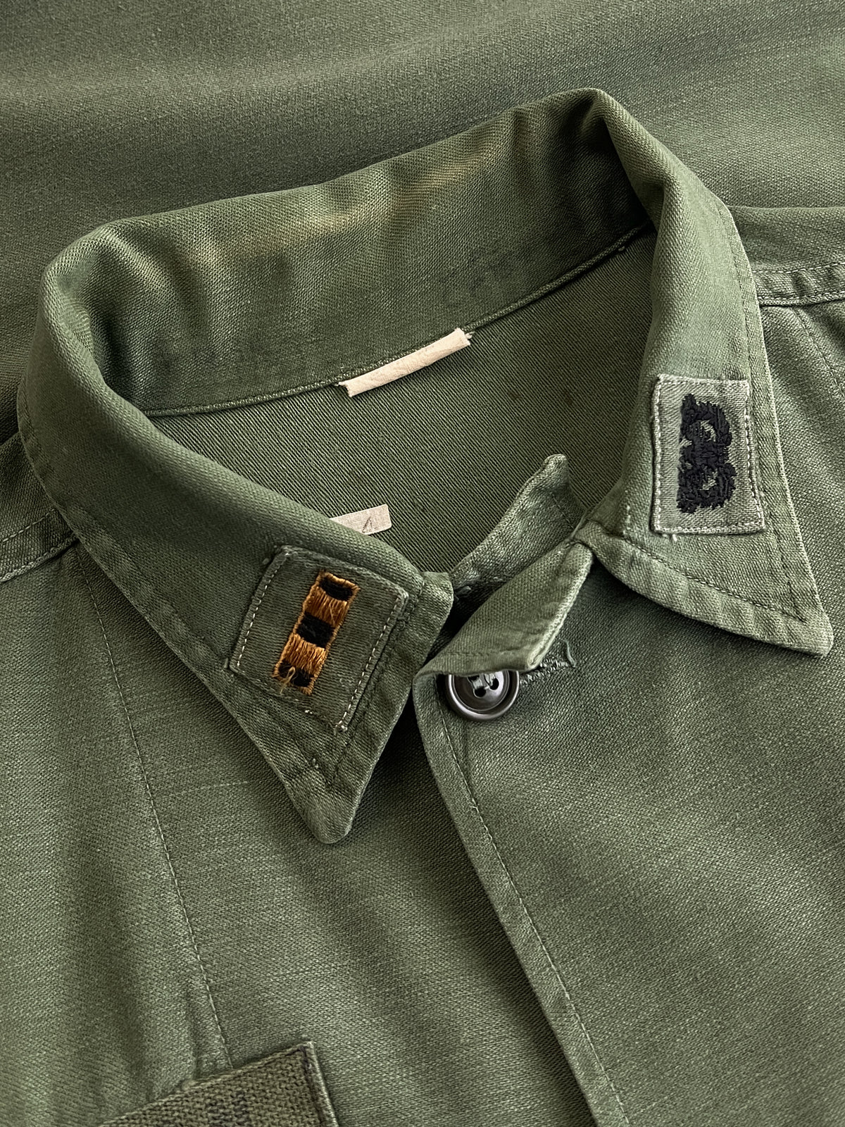 1960’s U.S. Army OG-107 Utility Shirt w 196th Infantry Brigade [M]