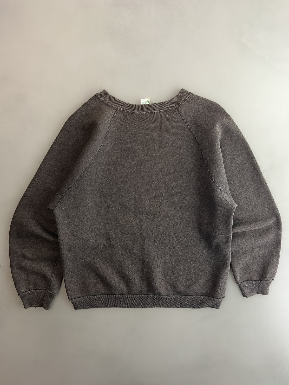1980's Faded Raglan Sweatshirt [L]