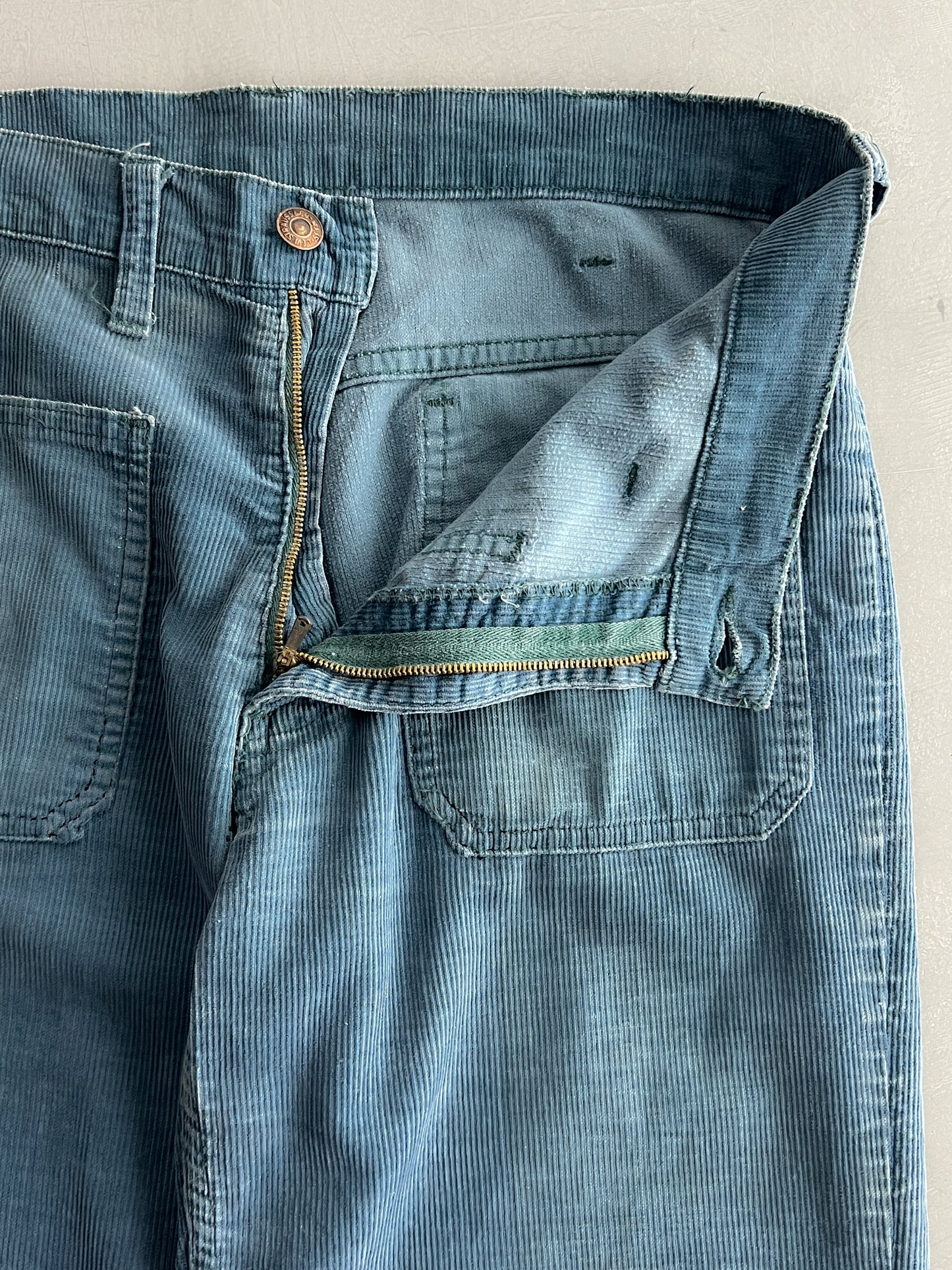 1970's Levi's Big E Cord Flare [29"]