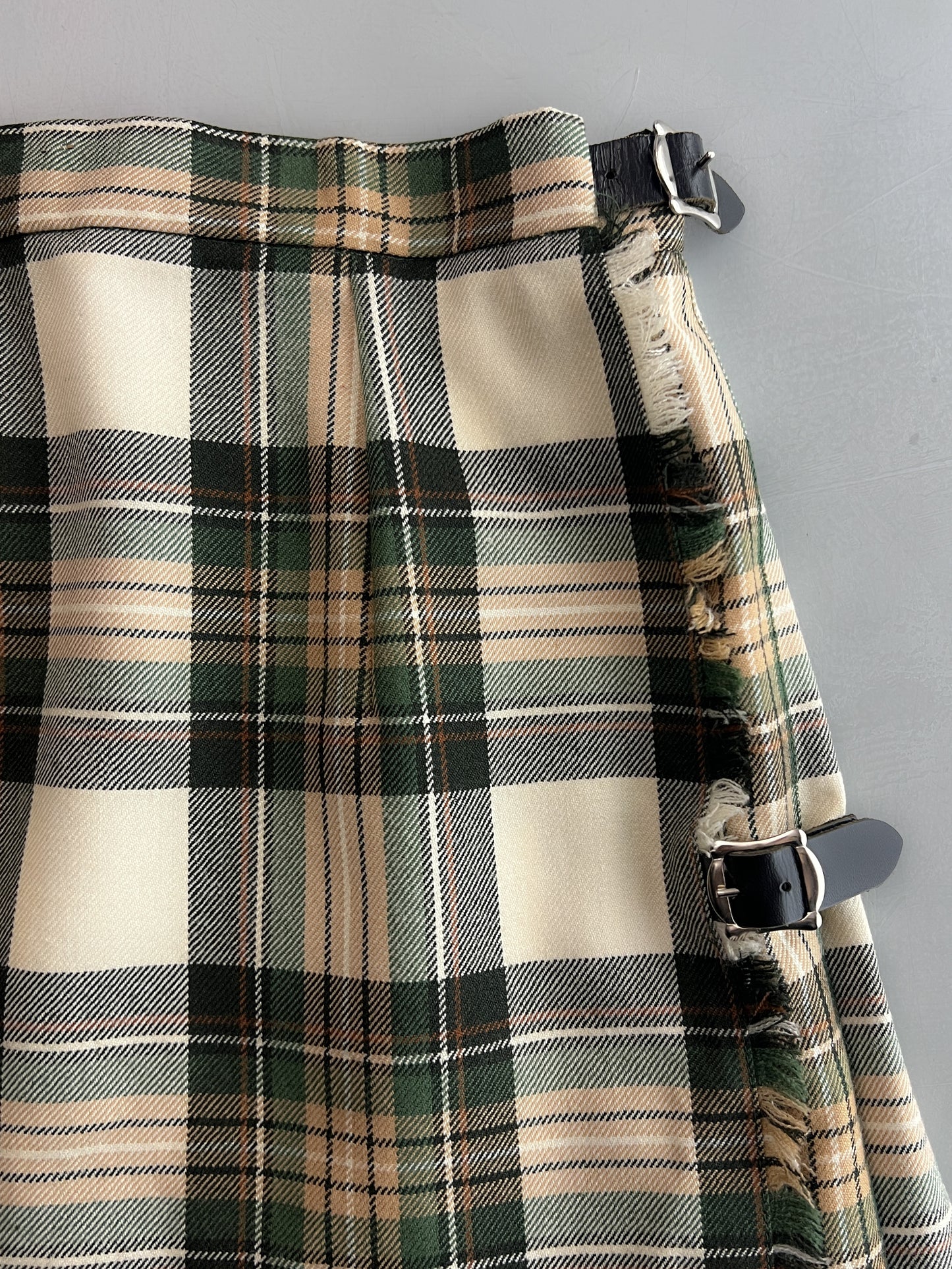British Wool Kilt [27']