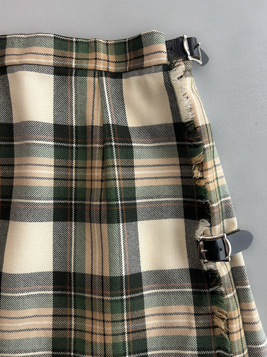 British Wool Kilt [27']