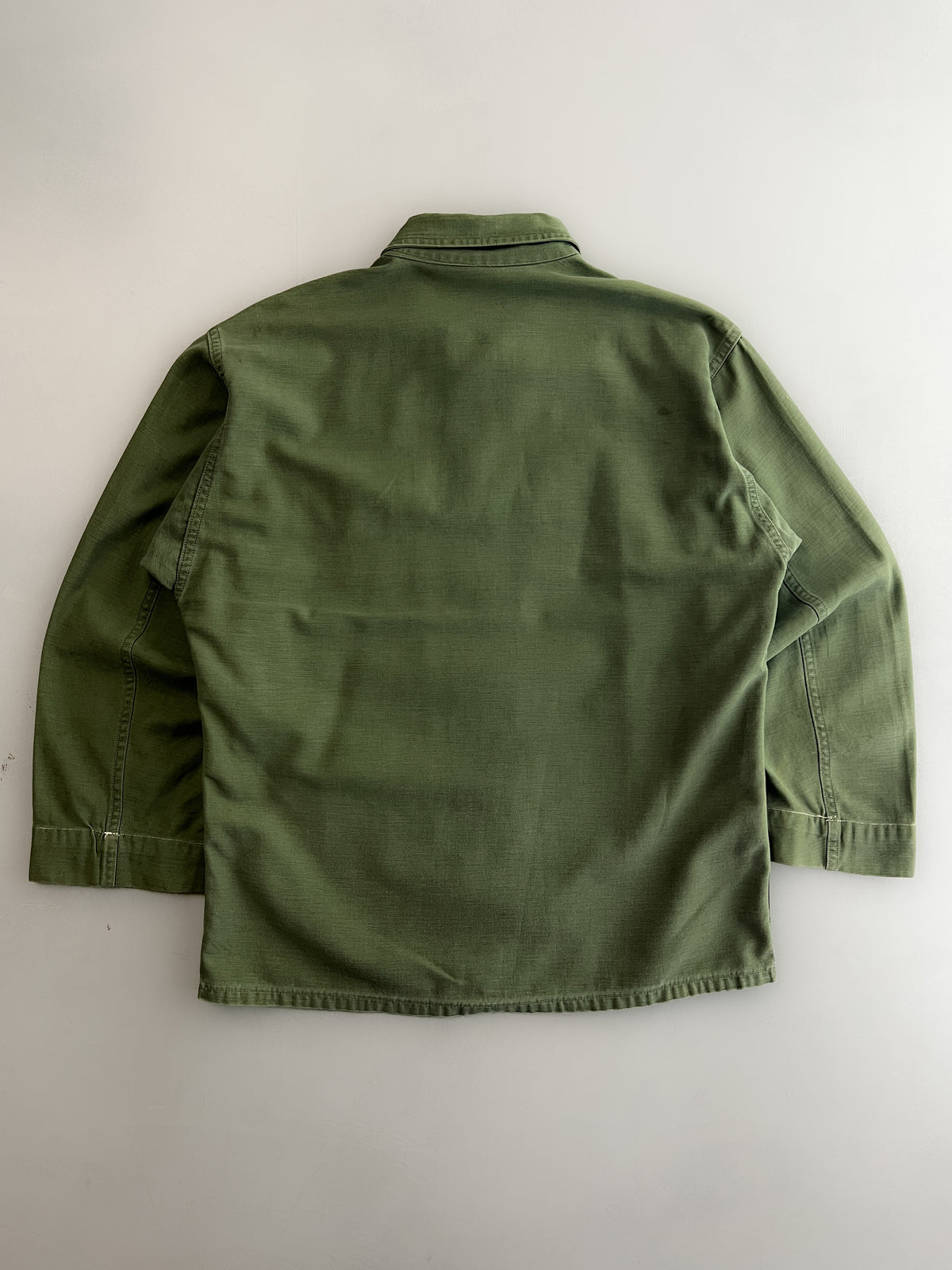 1960’s U.S. Army OG-107 Utility Shirt w 196th Infantry Brigade [M]