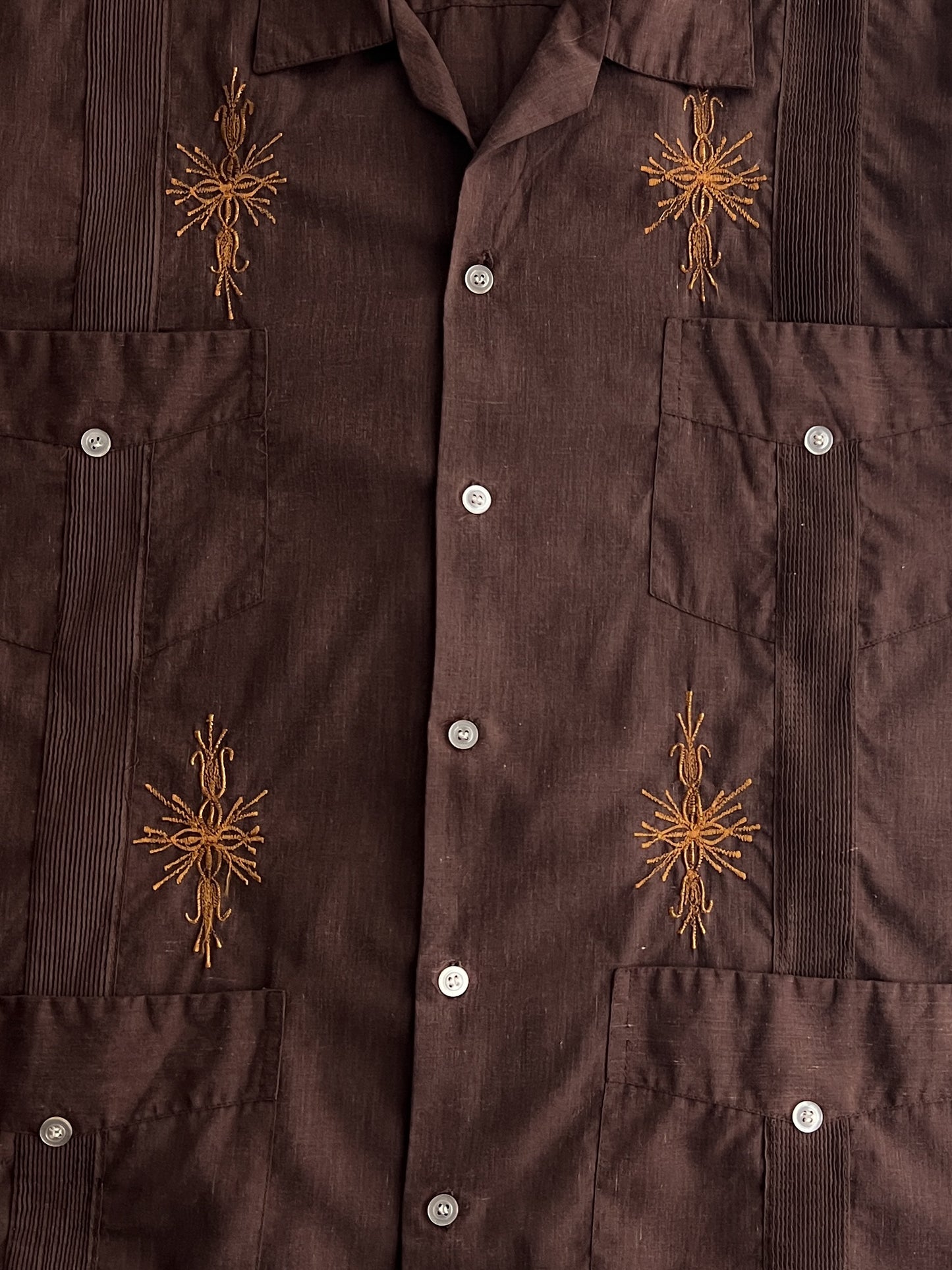 Embroidered Guayabera Shirt [L]