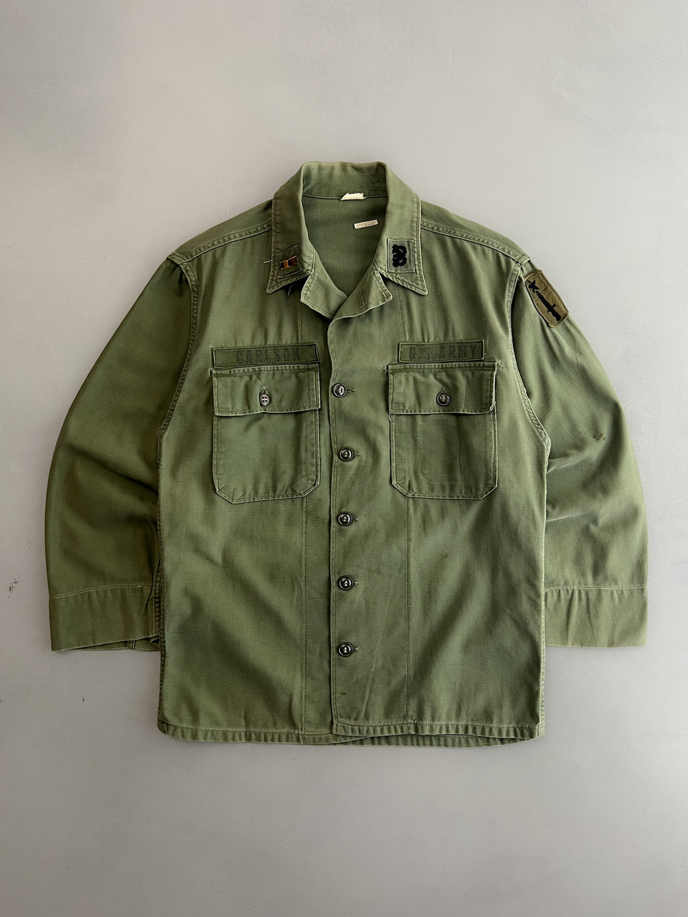 1960’s U.S. Army OG-107 Utility Shirt w 196th Infantry Brigade [M/L]