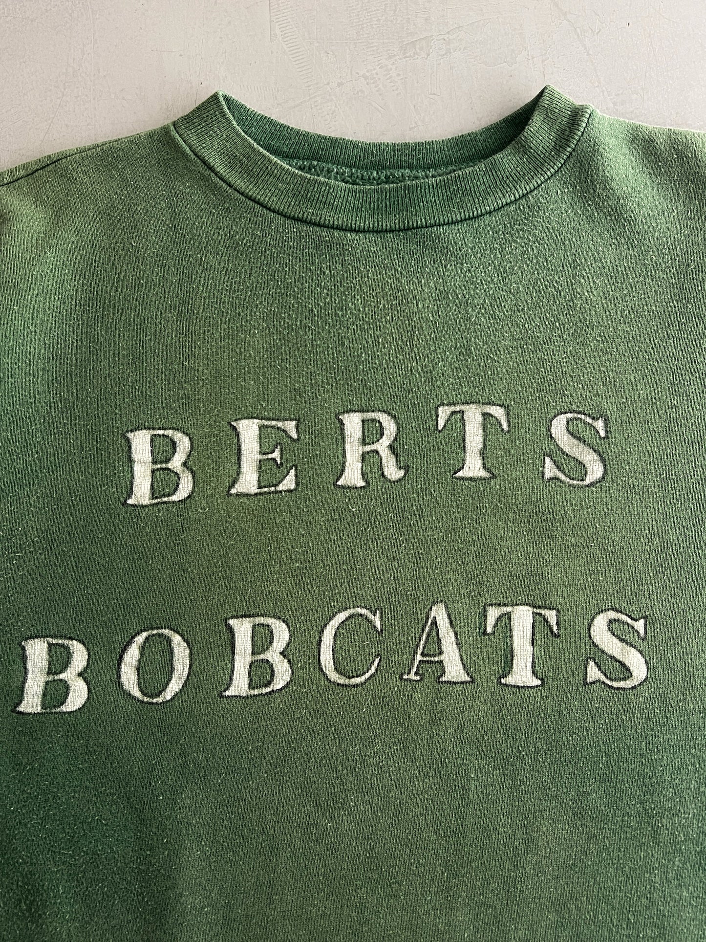 Faded Hand Drawn ‘Bert’s Bobcats’ Short Sleeve Sweatshirt [M/L]