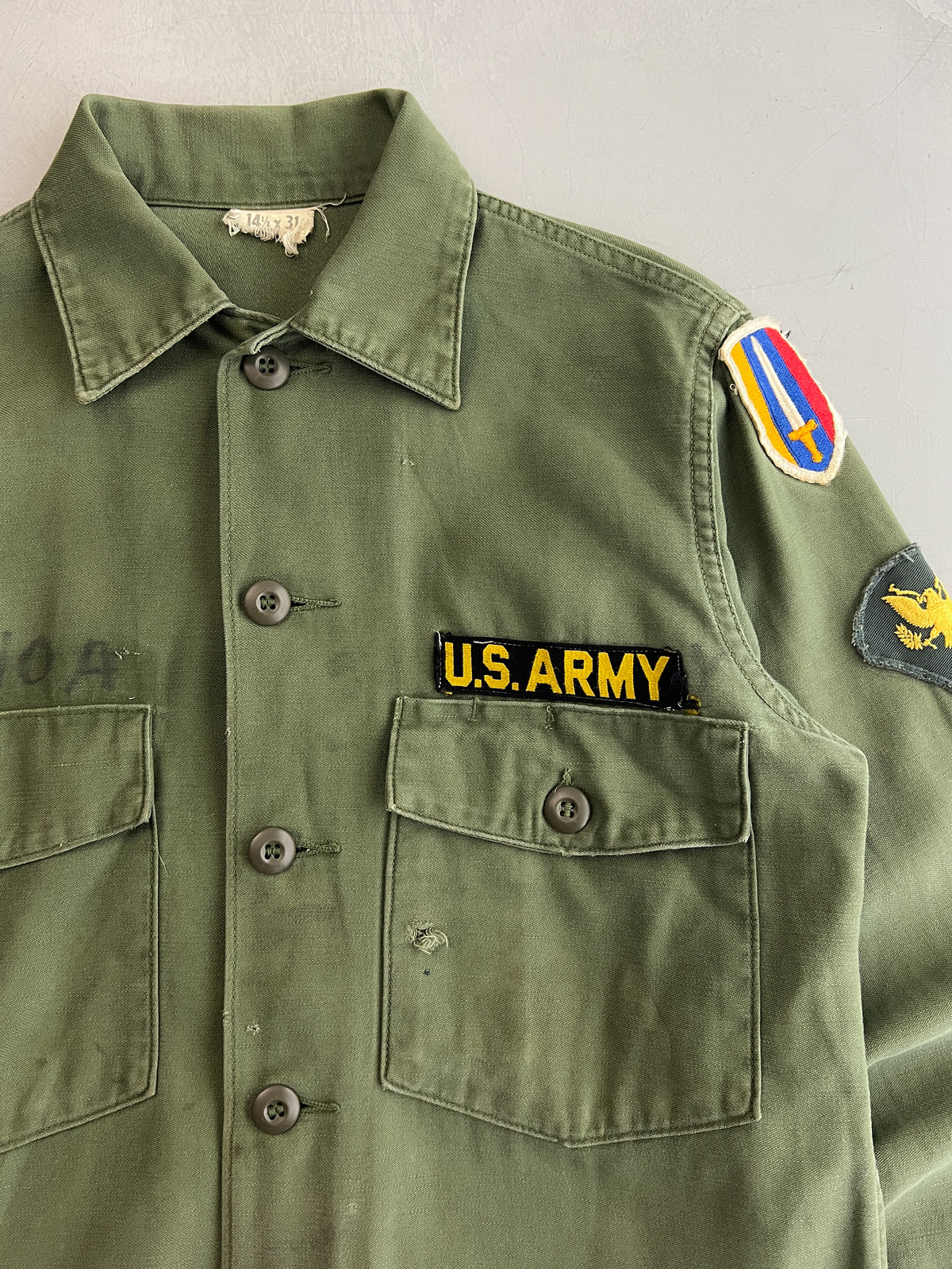 1960s U.S. Army OG-107 Utility Shirt w 196th Infantry Brigade
[M]