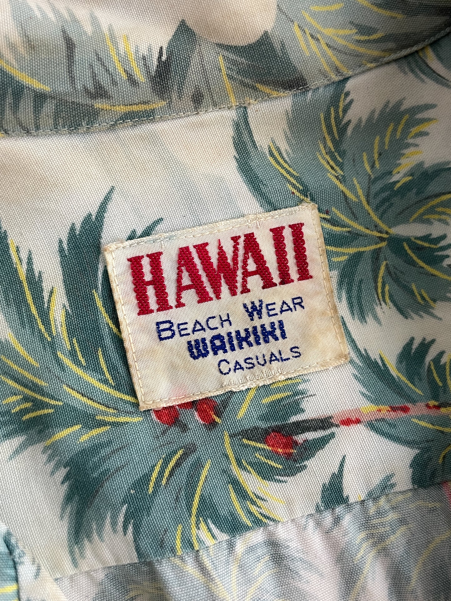 Waikiki Casuals Loop Collar Hawaiian Shirt [L]