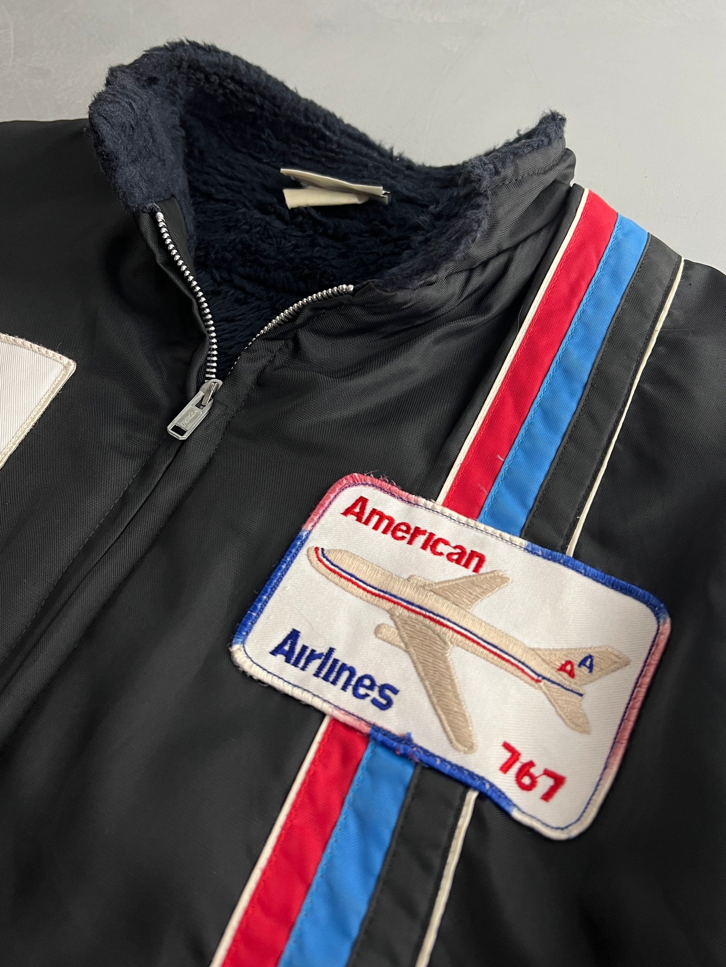 Fleece lined American Airlines Windbreaker [L]
