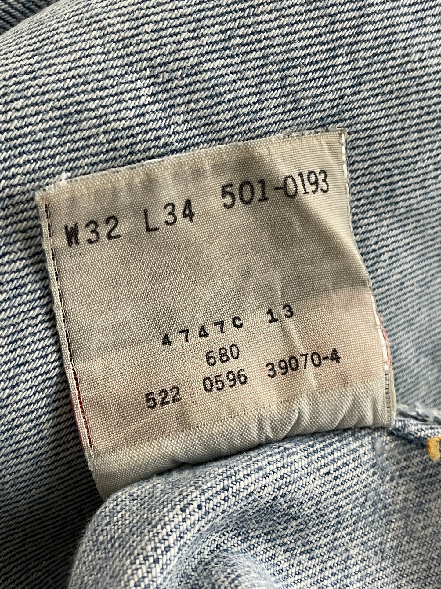 Made in USA Levi's 501's [32"]
