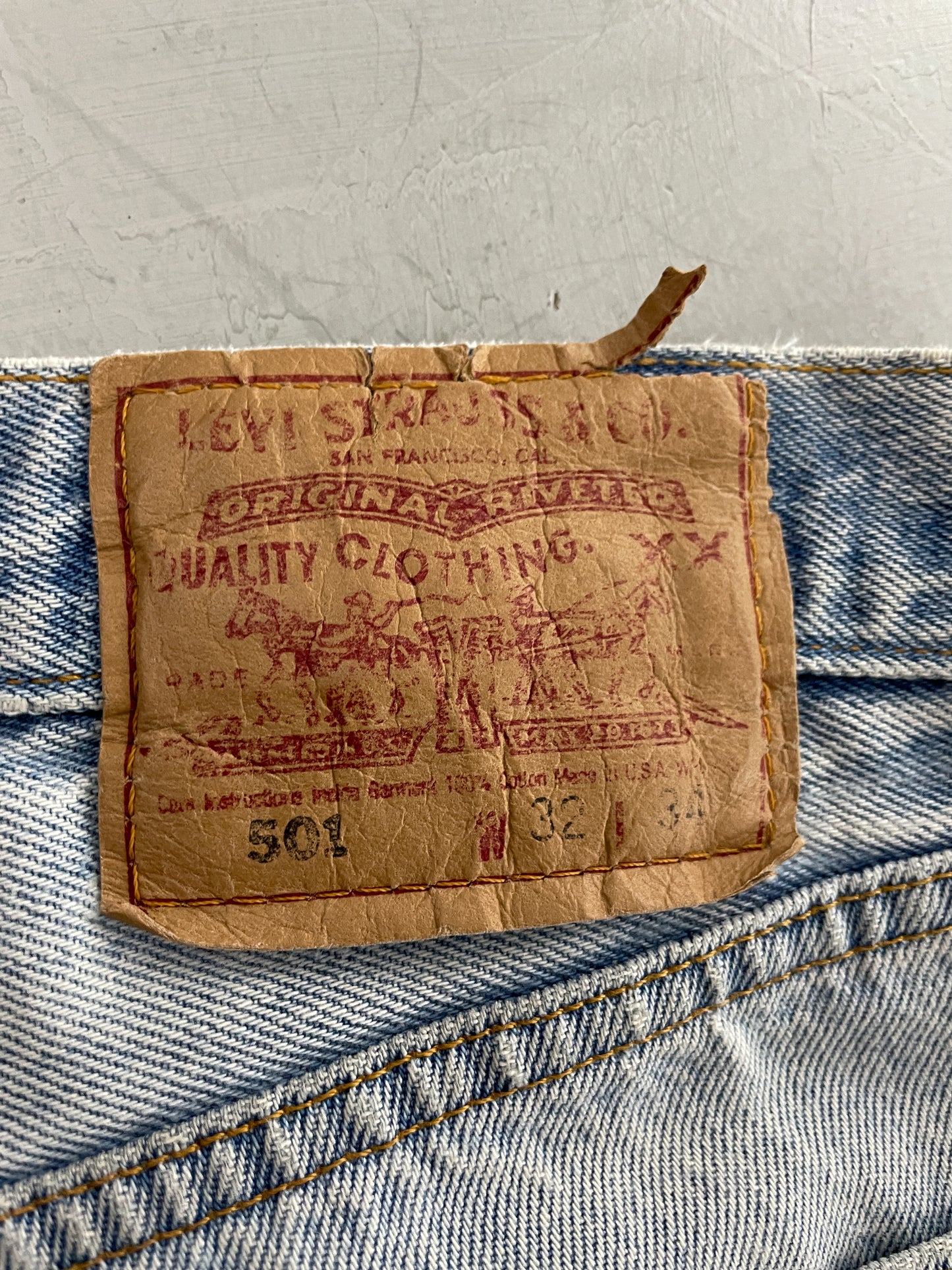 Made in USA Levi's 501's [32"]