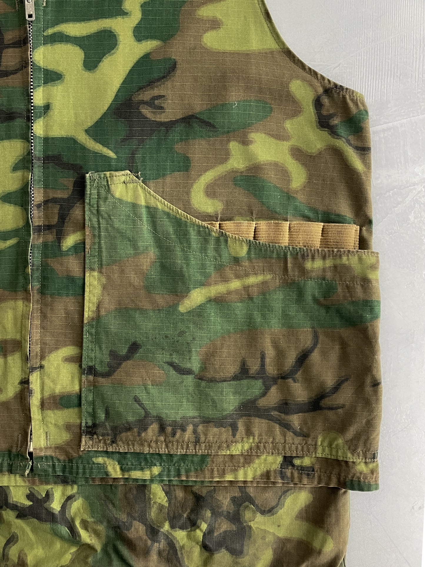 Chief Camo Hunting Vest [L]