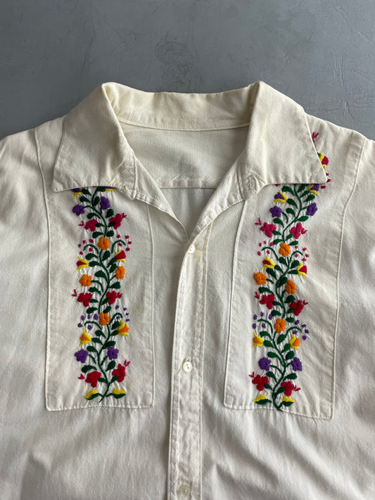 Embroidered Floral Folk Shirt [XL]