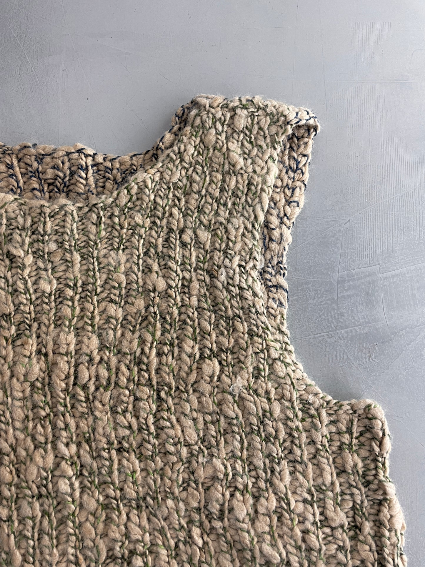 Hand-Knitted Wool Vest [XL]