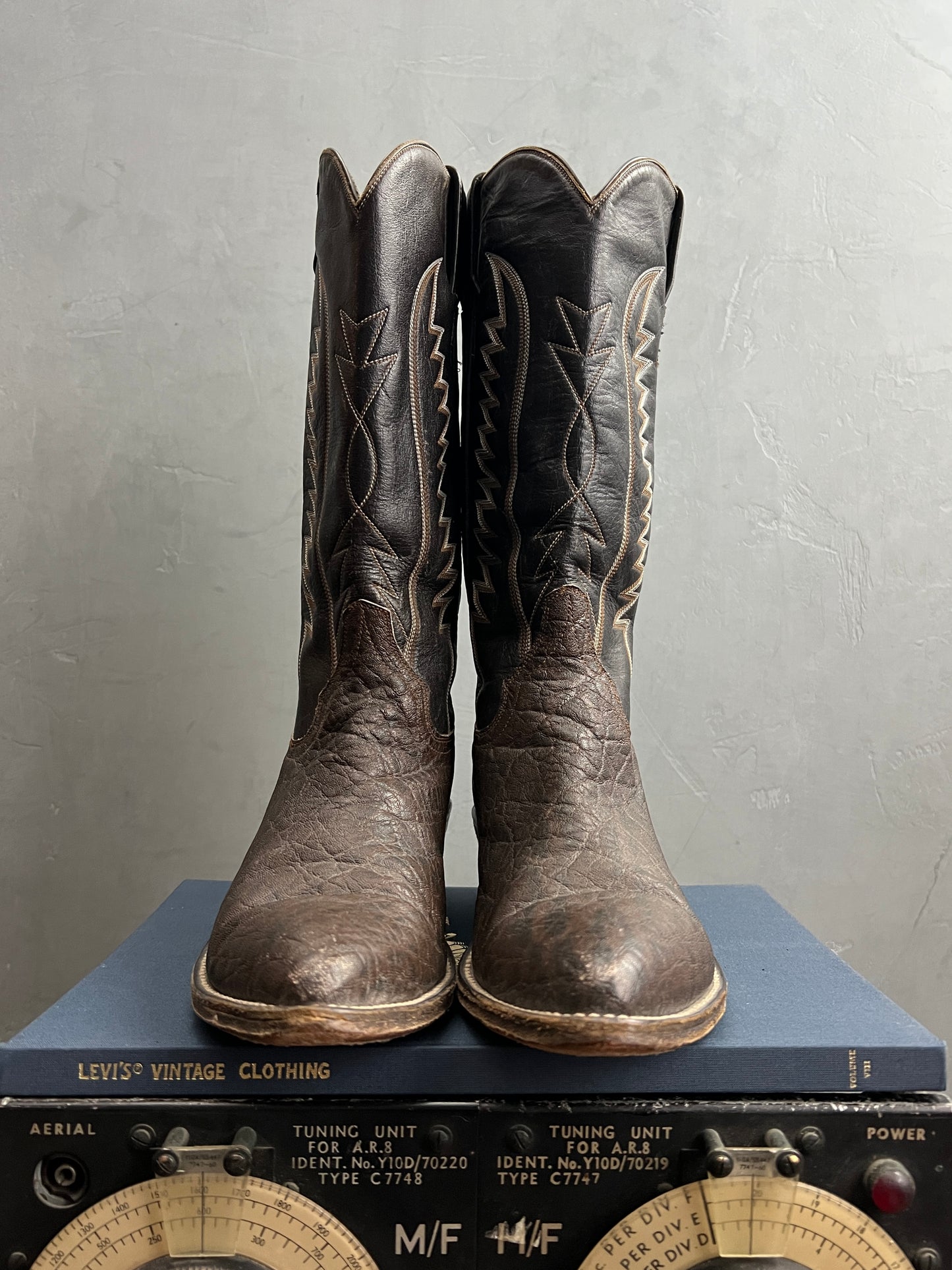 J's 2-Tone Western Boots [7.5]