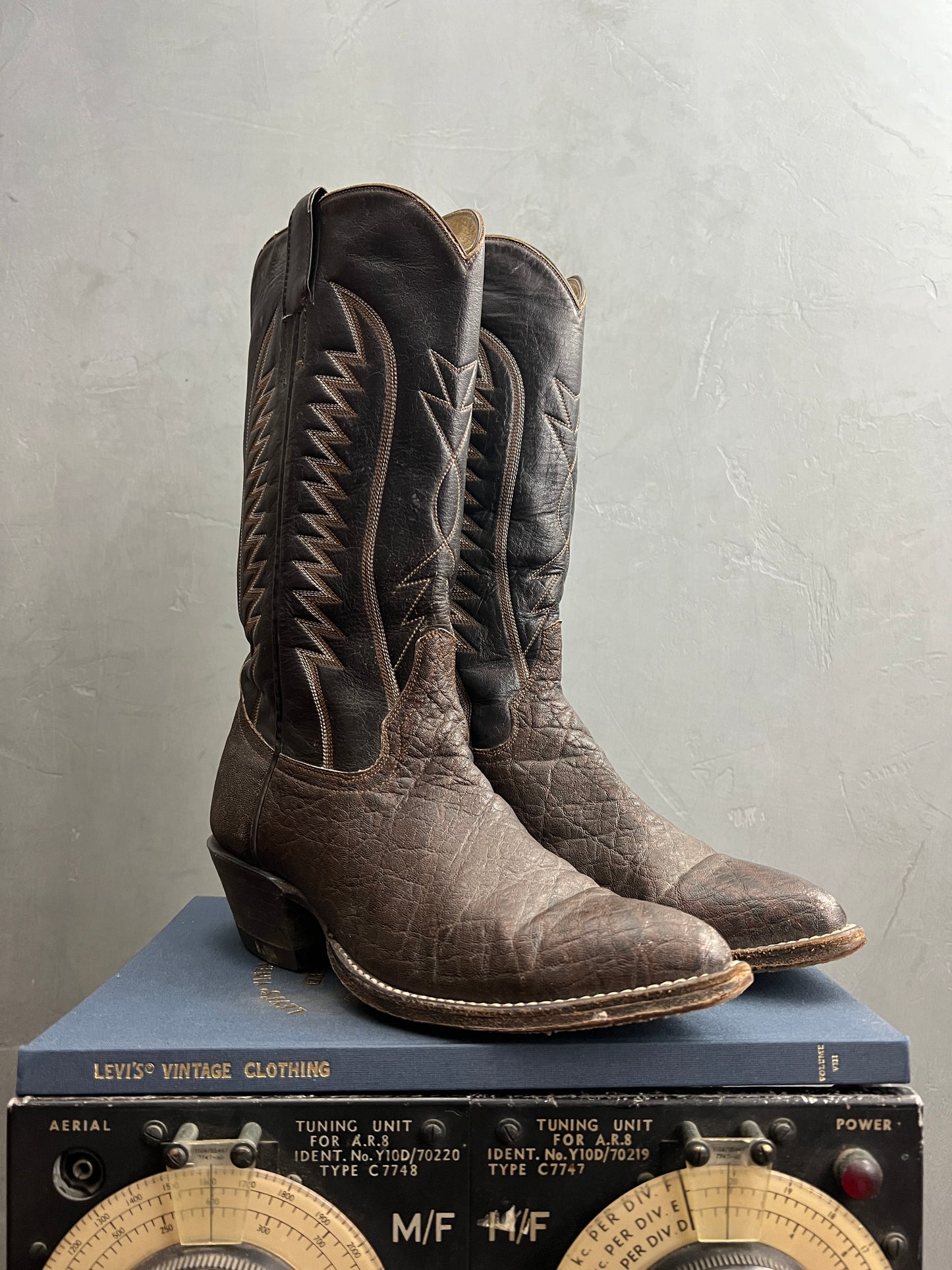 J's 2-Tone Western Boots [7.5]