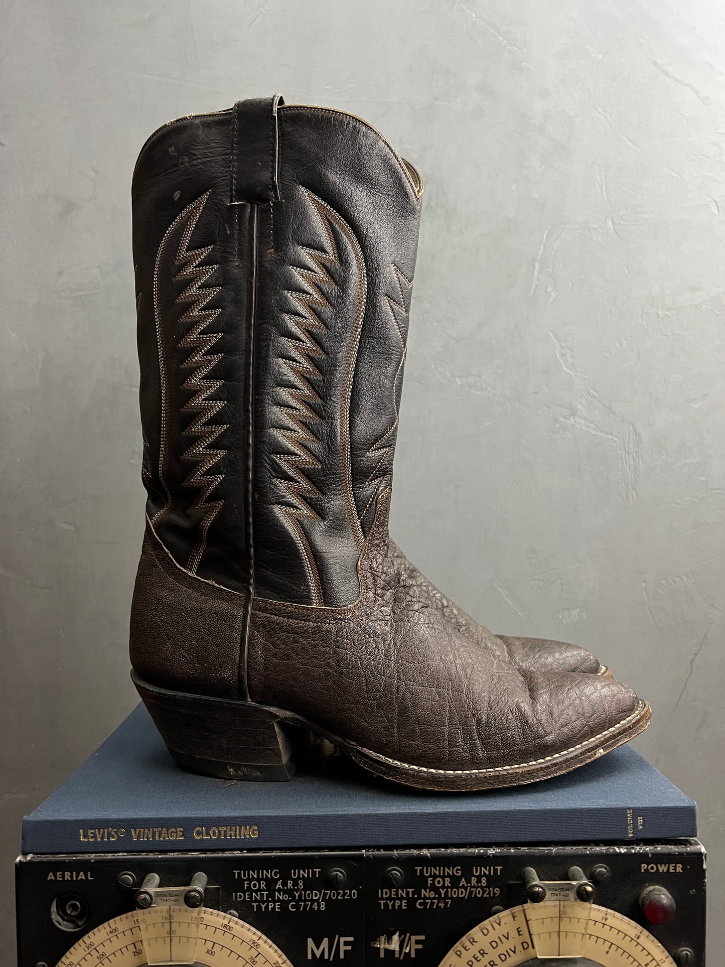 J's 2-Tone Western Boots [7.5]