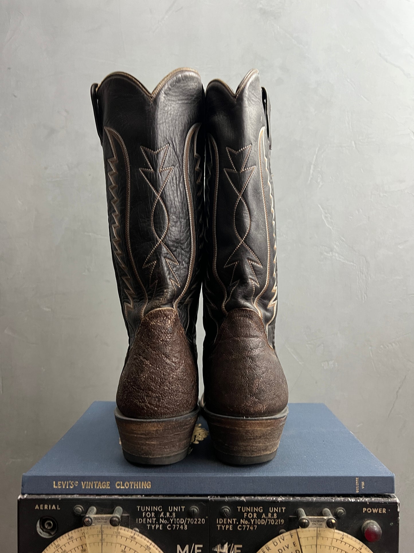 J's 2-Tone Western Boots [7.5]