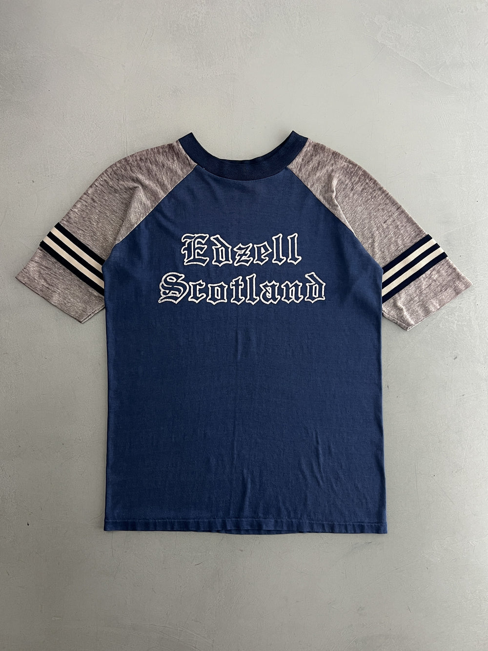 1980's Paper Thin Edzell Scotland Raglan [M]