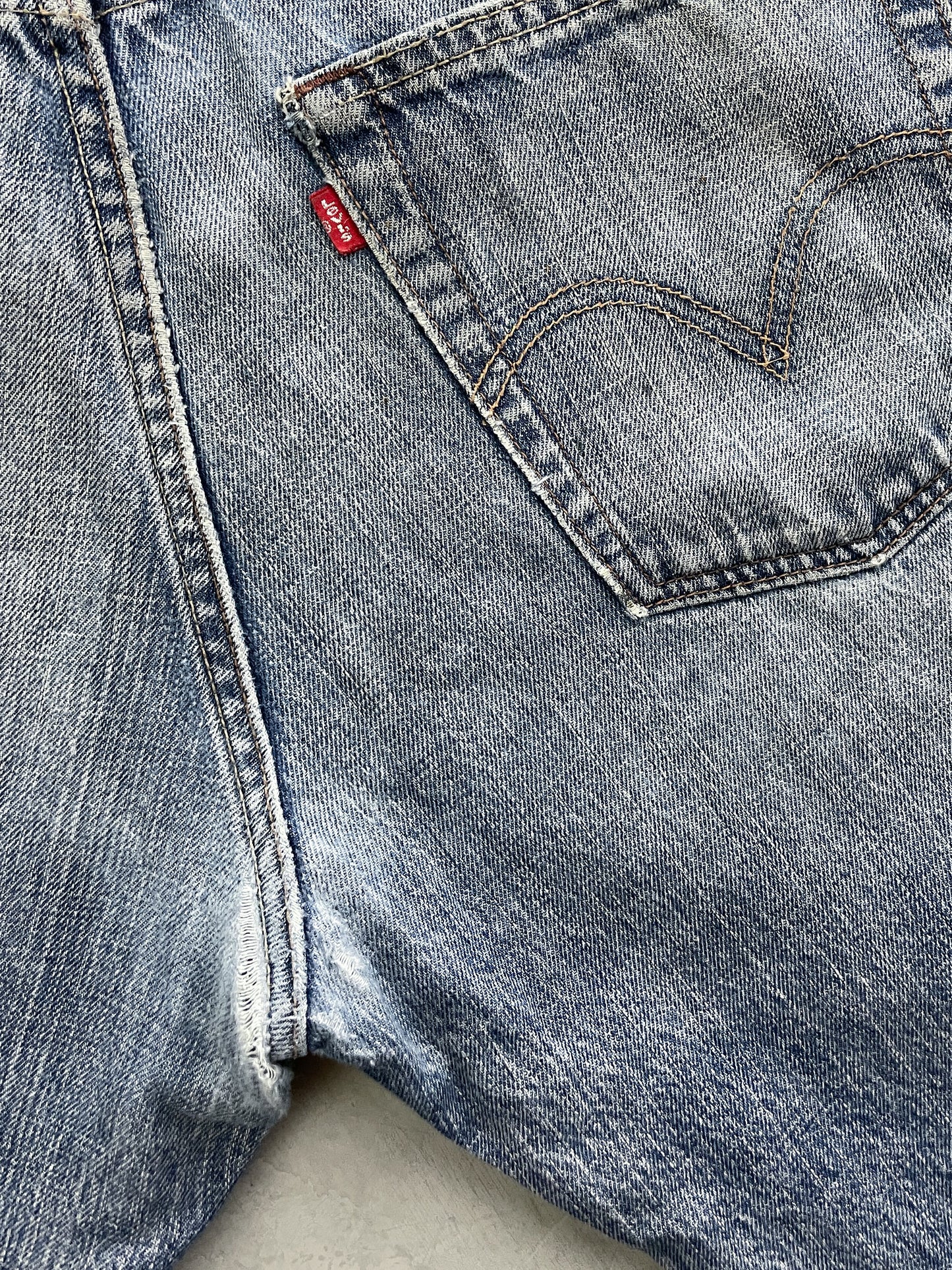 Thrashed Levi's 569's [34"]