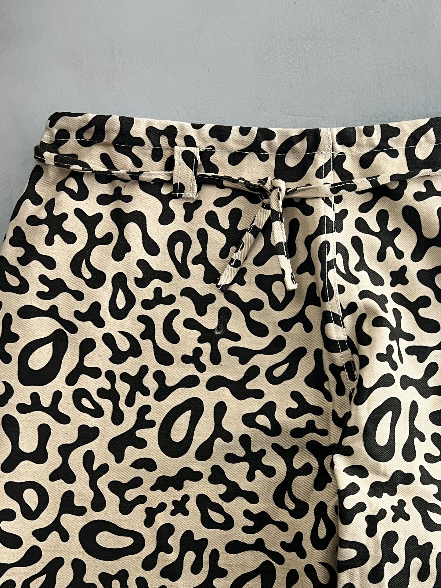 Korean Snow Camo Pants [40"]